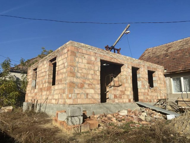 Eladó ikerház, Érden 39.9 M Ft, 4 szobás / költözzbe.hu