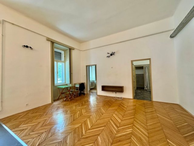 Kiadó téglalakás, albérlet, Pécsett 200 E Ft / hó, 2 szobás
