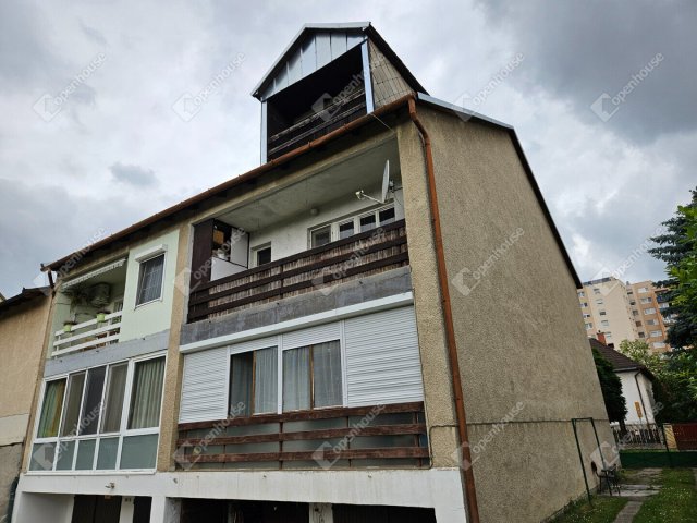 Eladó téglalakás, Győrött 53 M Ft, 3 szobás