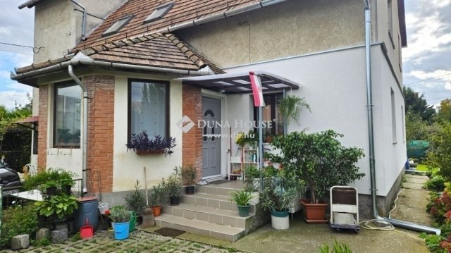 Eladó családi ház, Pomázon 95 M Ft, 4 szobás