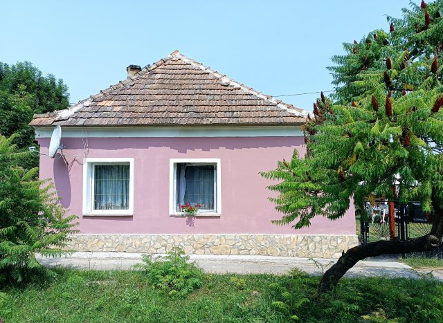 Eladó családi ház, Lovászpatonán 15.9 M Ft, 2+2 szobás