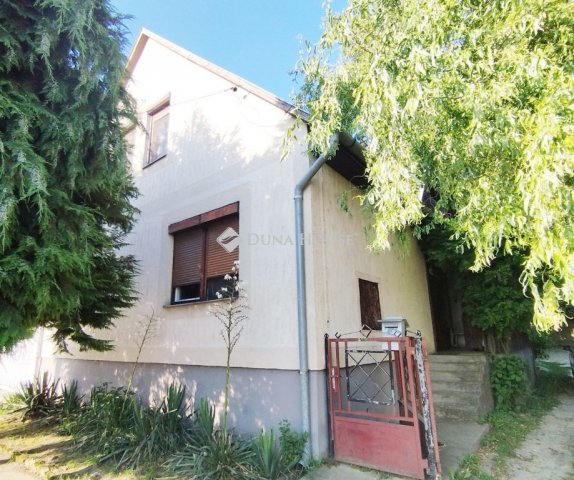 Eladó családi ház, Csurgón 19.9 M Ft, 8 szobás