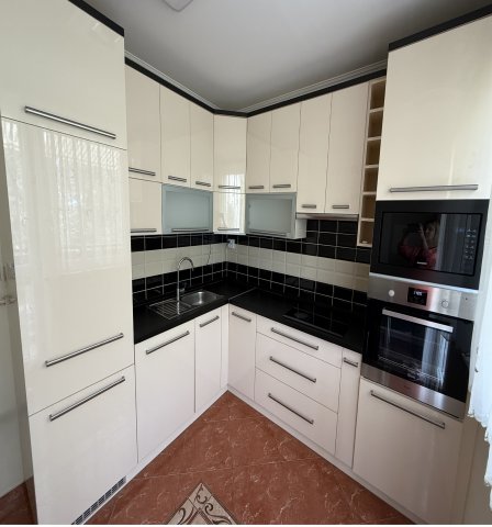 Kiadó panellakás, albérlet, Debrecenben 270 E Ft / hó, 3 szobás