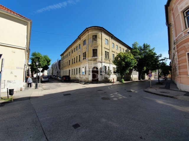 Kiadó iroda, Székesfehérvárott 145 E Ft / hó, 3 szobás