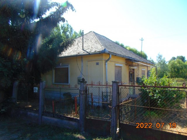 Eladó családi ház, Biriben 7.5 M Ft, 1+1 szobás