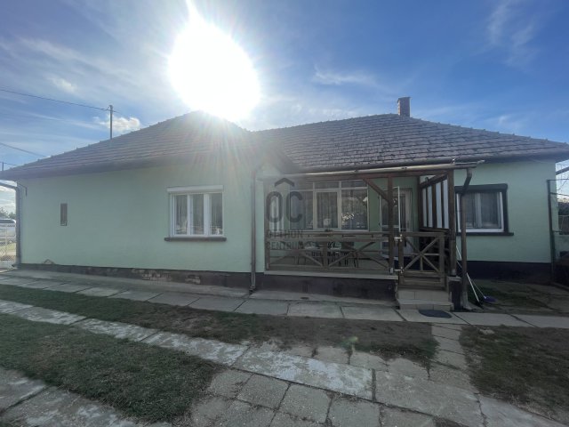 Eladó családi ház, Ordacsehin 54.9 M Ft, 4 szobás