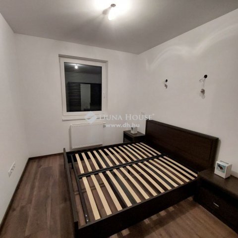 Kiadó téglalakás, albérlet, Tatán 350 E Ft / hó, 4 szobás