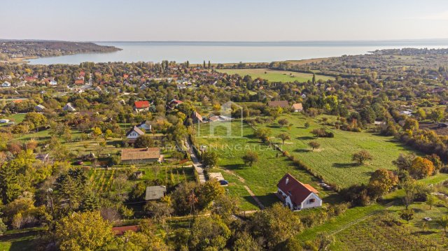 Eladó családi ház, Balatonalmádiban 349 M Ft, 4 szobás