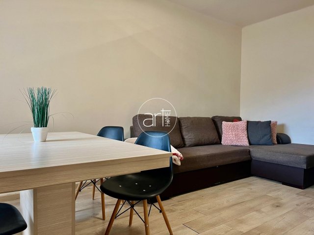 Kiadó téglalakás, albérlet, Szegeden 200 E Ft / hó