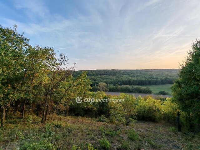 Eladó nyaraló, Gyermelyen 22 M Ft, 1 szobás