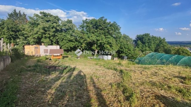 Eladó telek, Pécsett 9.8 M Ft / költözzbe.hu