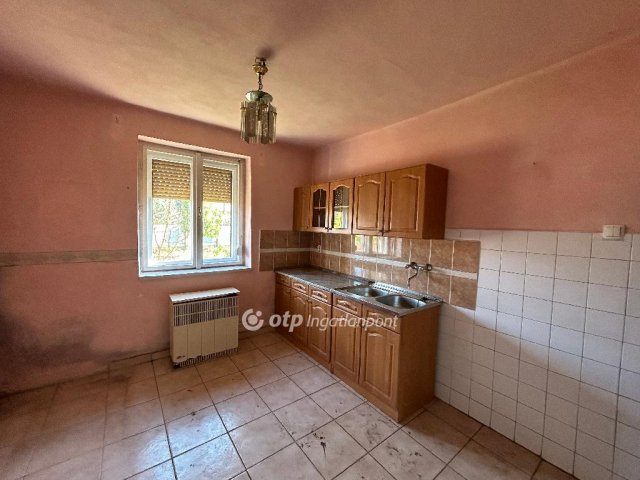 Eladó családi ház, Nyírábrányon 25 M Ft, 2 szobás