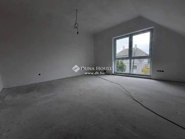 Eladó ikerház, Budapesten, X. kerületben 102 M Ft, 5 szobás