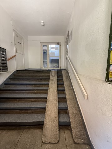 Eladó panellakás, Budapesten, XXI. kerületben 65 M Ft, 3 szobás