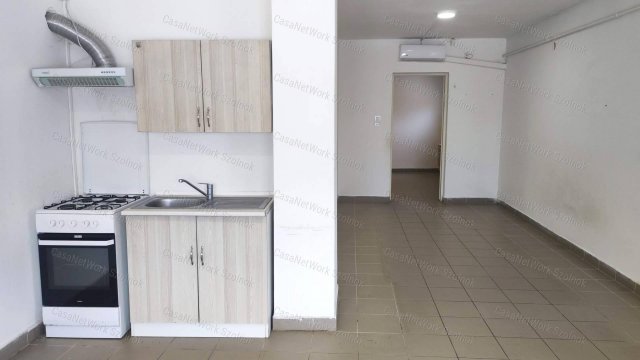 Eladó családi ház, Újszilváson 21.9 M Ft, 2 szobás