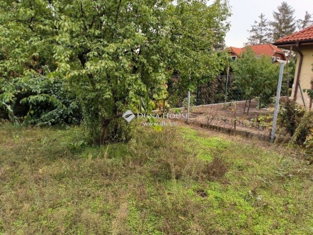 Eladó családi ház, Gödön 52.99 M Ft, 2 szobás