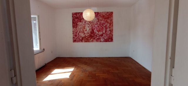 Eladó családi ház, Veszprémben 110 M Ft, 3 szobás