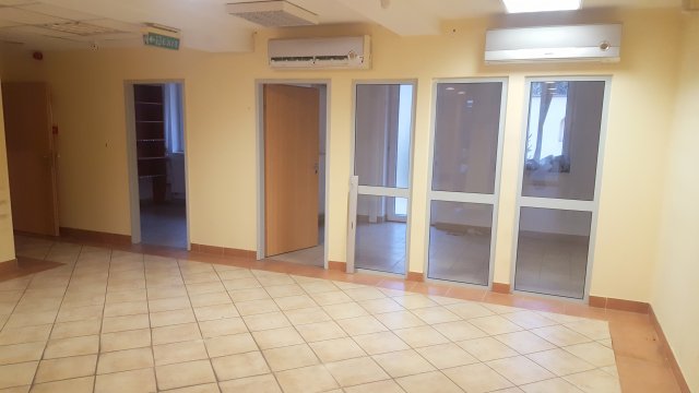 Kiadó üzlethelyiség, Nyíregyházán 430 E Ft / hó
