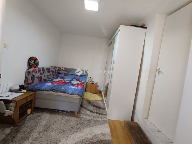 Eladó családi ház, Szentmártonkátán 31.99 M Ft, 2 szobás