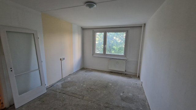 Eladó panellakás, Győrött 38.5 M Ft, 2 szobás