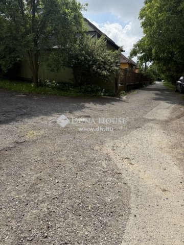 Eladó telek, Pécsett 6 M Ft / költözzbe.hu