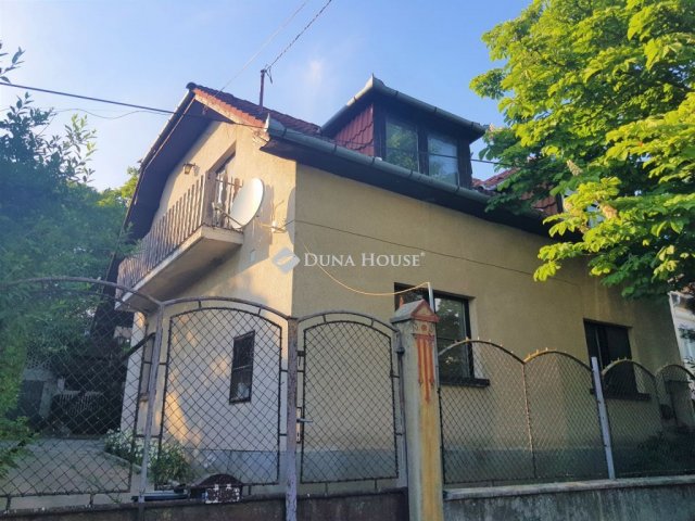 Eladó családi ház, Dunaszekcsőn 23.9 M Ft, 7 szobás