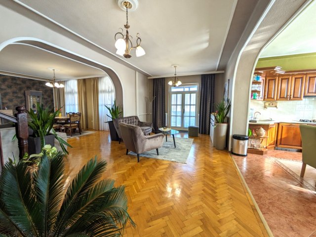 Eladó családi ház, Debrecenben 99.9 M Ft, 5 szobás