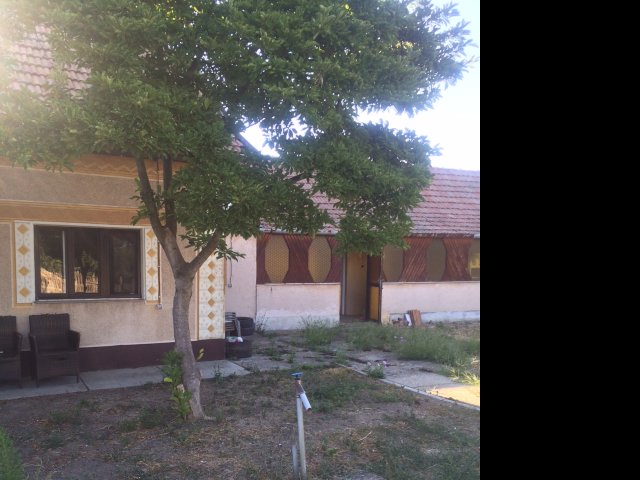 Eladó családi ház, Tiszacsegén, Csokonai utcában 13.5 M Ft
