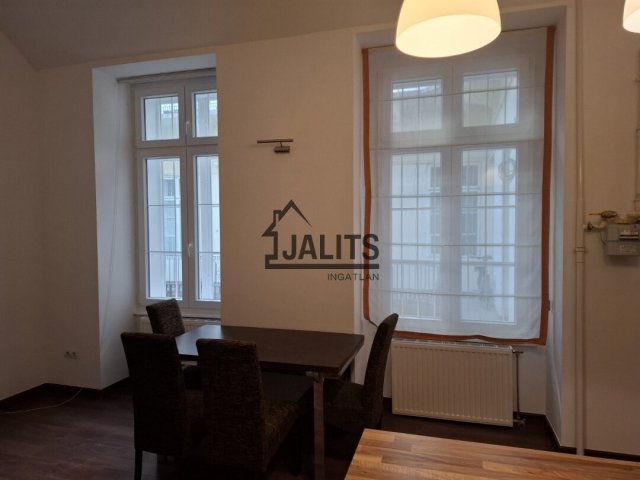 Kiadó téglalakás, albérlet, Budapesten, V. kerületben
