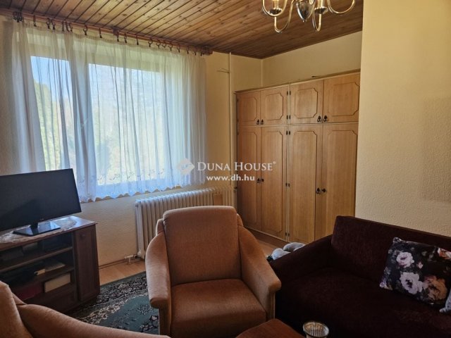 Eladó családi ház, Dunabogdányban 94.001 M Ft, 4 szobás