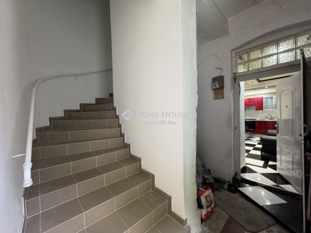 Eladó családi ház, Budapesten, VIII. kerületben 329 M Ft