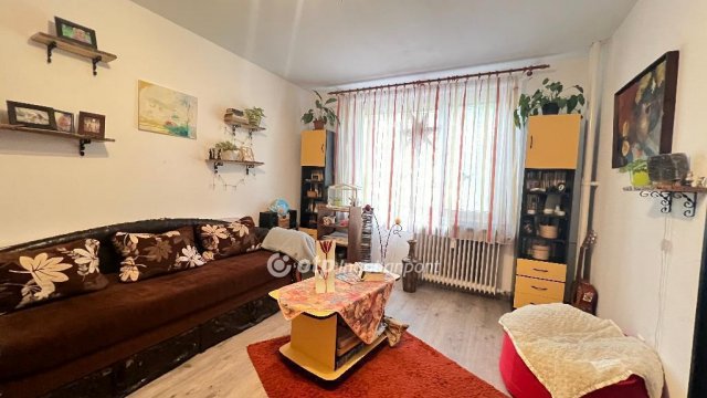 Eladó téglalakás, Egerben 34.9 M Ft, 2+1 szobás