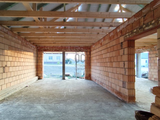 Eladó családi ház, Velencén 99.9 M Ft, 4 szobás
