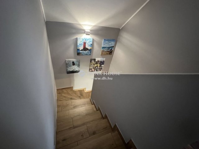 Eladó családi ház, Kecskeméten 95.5 M Ft, 6 szobás