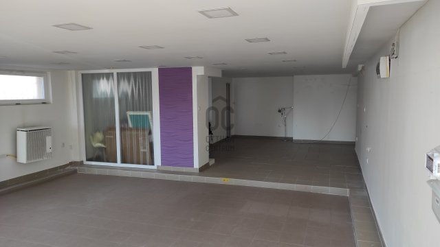Kiadó ipari ingatlan, Egerben 180 E Ft / hó / költözzbe.hu