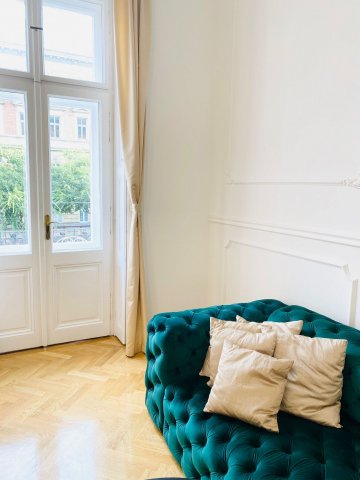 Kiadó téglalakás, albérlet, Budapesten, VI. kerületben
