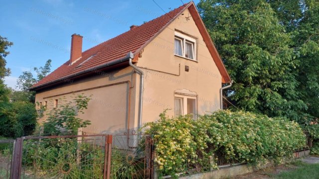 Eladó családi ház, Abonyban 49.5 M Ft, 3+2 szobás
