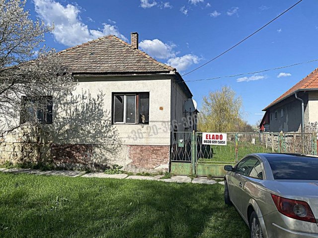 Eladó családi ház, Zsámbékon 49.9 M Ft, 4 szobás