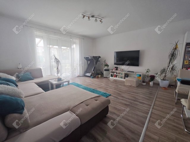 Eladó sorház, Győrött 79 M Ft, 4 szobás / költözzbe.hu