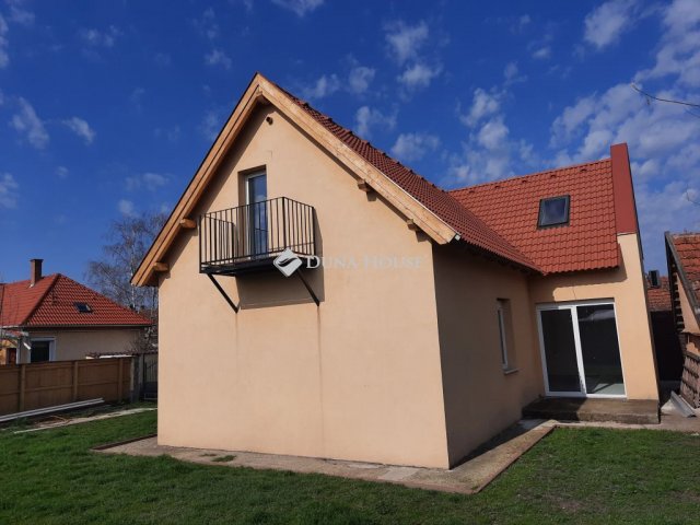 Eladó családi ház, Jászberényben 115 M Ft, 1 szobás