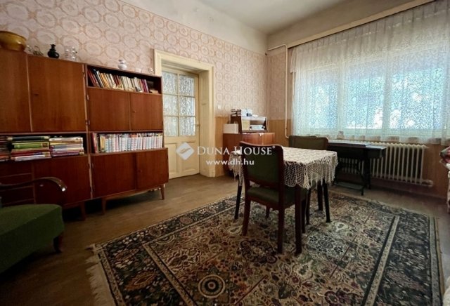 Eladó családi ház, Szekszárdon 31 M Ft, 4 szobás