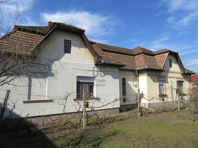 Eladó családi ház, Debrecenben 85 M Ft, 4 szobás