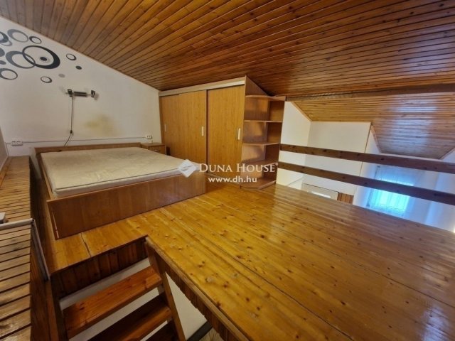 Eladó családi ház, Budapesten, XV. kerületben 54.9 M Ft