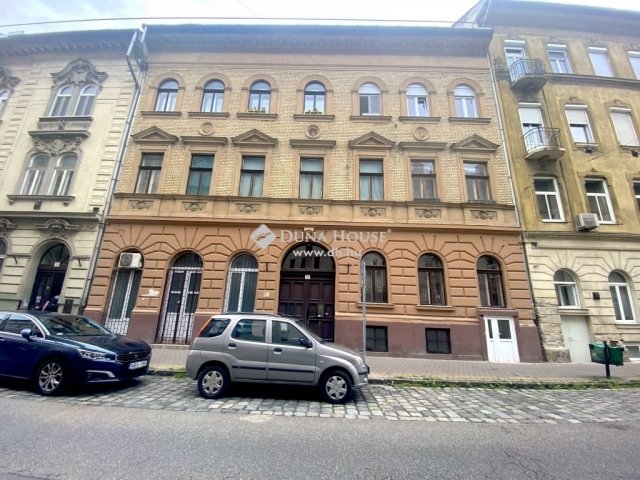 Eladó téglalakás, Budapesten, VII. kerületben 85 M Ft