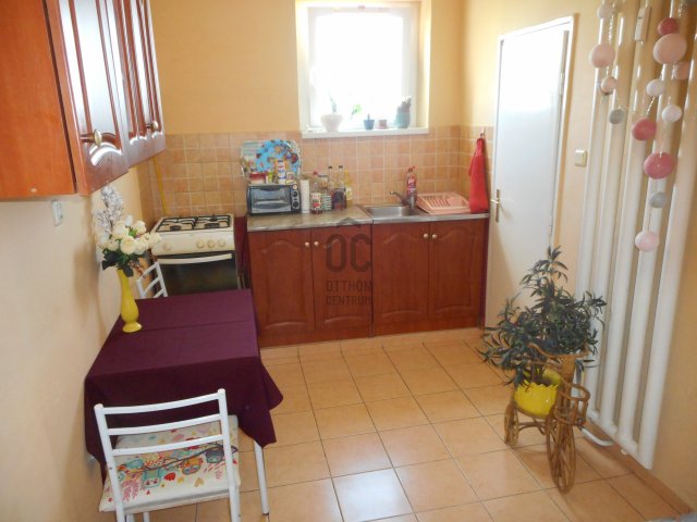 Eladó téglalakás, Kecskeméten 37.99 M Ft, 2 szobás