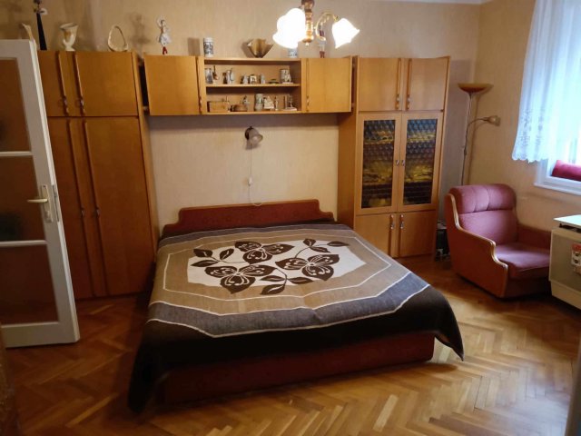Eladó téglalakás, Debrecenben, Komlóssy úton 79.9 M Ft