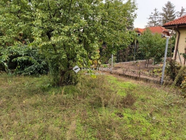 Eladó családi ház, Gödön 52.99 M Ft, 2 szobás