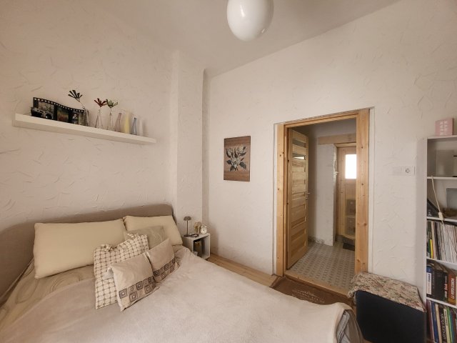 Eladó családi ház, Tabon 49.9 M Ft, 2 szobás