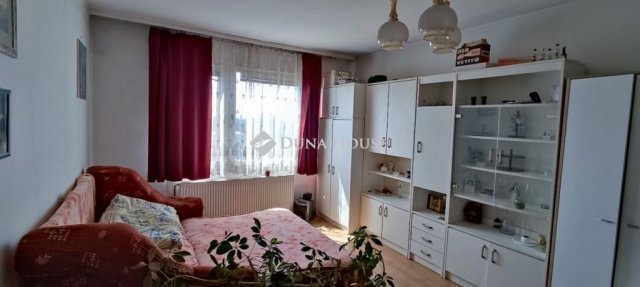 Eladó téglalakás, Gyöngyösön 29 M Ft, 2 szobás