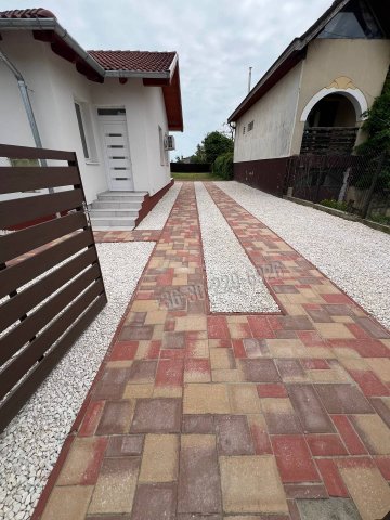 Eladó családi ház, Dunaharasztin 119.9 M Ft, 6 szobás